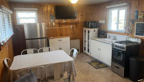 Cozy cabin #1 at Aspen Ridge Cabins - Photo 3