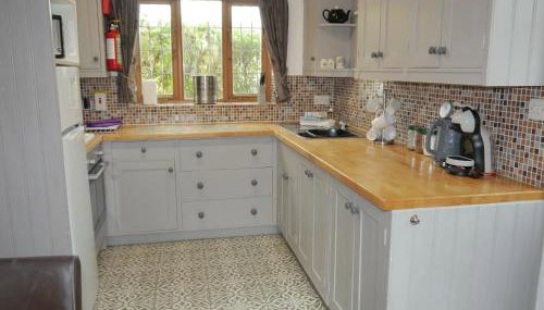 Measure Cottage - Sleeps up to 5 - Henley in Arden - HOT TUB - Foto 5, stove, dishwasher