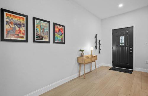 NFL Game-Day Base South Side near Acrisure - Foto 36