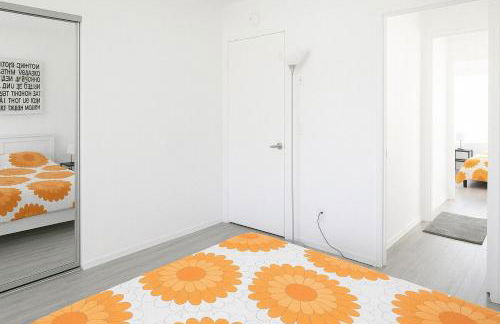 Spacious 2BR Townhouse - 3 Queens - Sleeps 8 - Foto 2