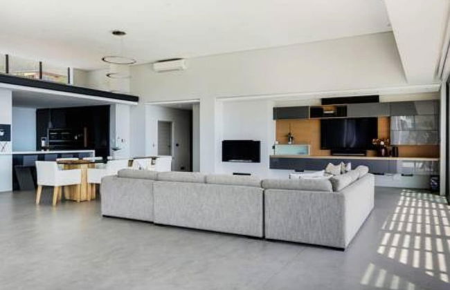 Luxurious Holiday Villa w Views Pool Jacuzzi Halo Villa - Photo 27