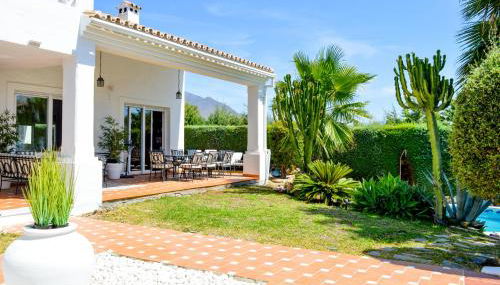 Villa Bendex Estepona Costa Del Sol - Photo 3, Garden