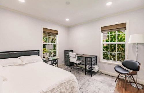 Key Lime Cottage - Bask Poolside in a Historic Flamingo Park Gem - Foto 10