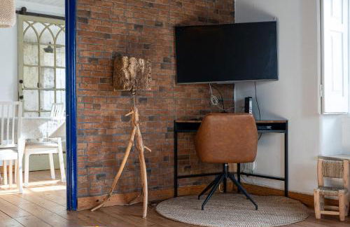 Charmingly Renovated Village House in Sintra, Penedo - Photo 58