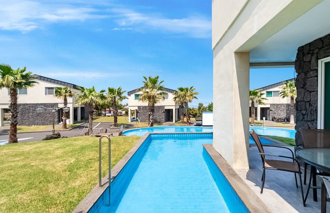 Pool & Villa Sorang - Foto 37