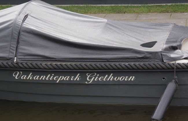 Lakeside Cottage With Boat - Photo 10