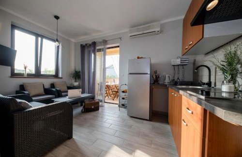 Apartments by the Beach with Pool and Lounge Beds - Miral Apartments - Foto 54