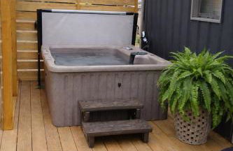 Rooftop Container Home Hot Tub Fire Pit Quiet Country Nights Sleeps 2 guests 20 minutes from Bogue Chitto State Park - Foto 2