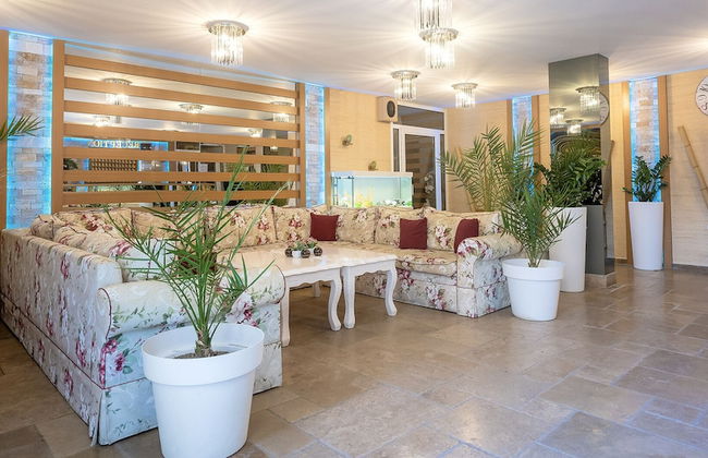 Mon Tour apartments - Photo 2