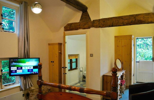 Squirrel Barn. Hi-spec. Hot tub & Wifi. Sleeps 14 - Foto 7