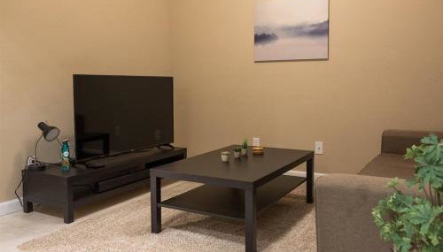 Gated townhouse with 2 suites, heated pool, hot tub - Foto 3