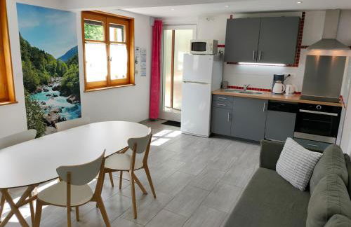 Gîte 829 Montagnes du Jura avec Spa et Sauna classé 3 étoiles - Foto 9