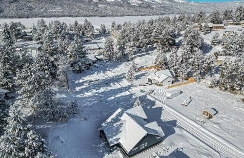 New Mountain Bluebird - walk to lake, golf, and town - game rm - family friendly - sleeps 14 - Photo 31