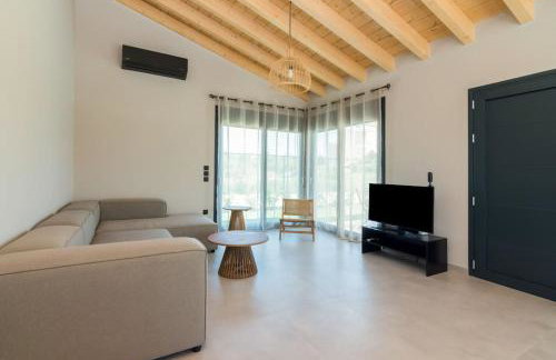 Elegant House with Private Pool - Foto 25