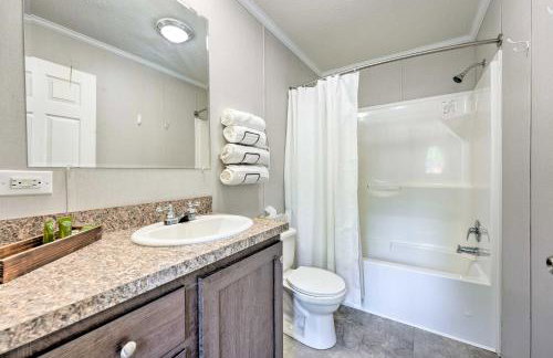 Cassopolis Cabin, Little Fish Lake On-Site! - Foto 14