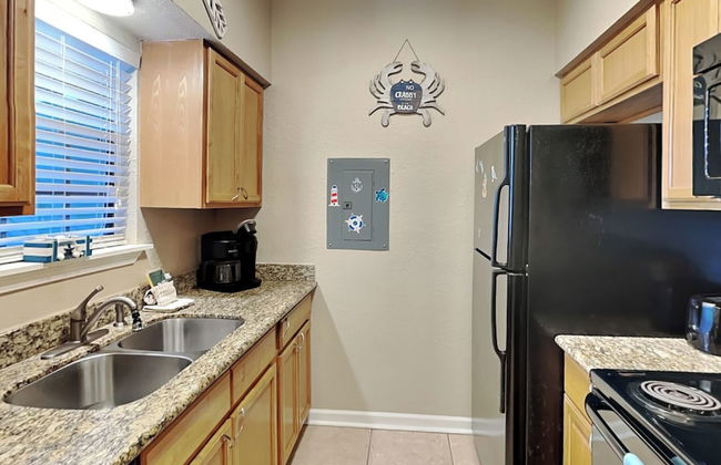 Harbor East Condominiums 414D by Ryson Vacation Rentals - Photo 14