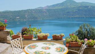 Accommodation With Lake View With Jacuzzi - Photo 1