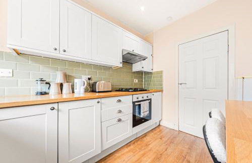 Warm Cosy Family Home With Free Parking - Foto 50