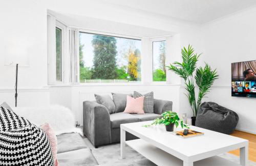 Four Bed House - Garden - Parking - Speed Wi-Fi 75CMR - Foto 43