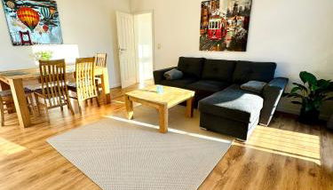 Schicke Wohnung im grünen Hinterhof - Foto 3