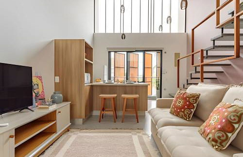 Loft Moderno, 500m Praia, Piscina, Sauna, WiFi 1GB - Foto 10