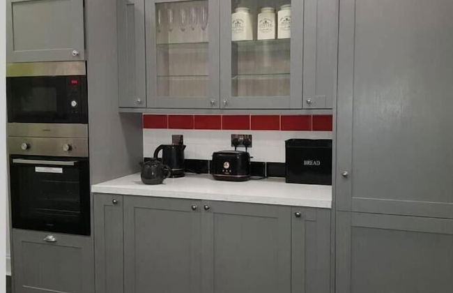 Snug - Fountain Bank Apartment - Photo 3