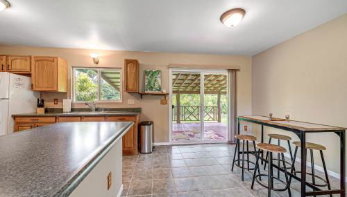 Pahoa Home with Fenced-In Yard Near Hilo and Parks - Foto 5