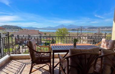 Lake House Ioannina - Photo 2