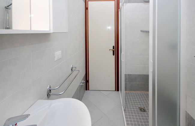 4 bedroom House in Lignano Sabbiadoro with garden and terrace - Photo 12