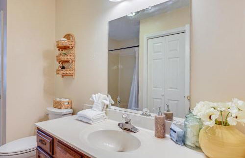 Home with Large Yard 6 Mi to Dtwn Winston-Salem! - Foto 16