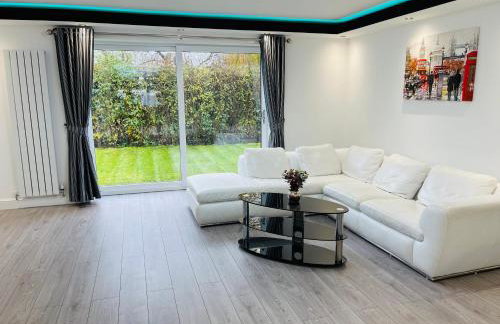 4-Bedroom Cottage in Healing, Grimsby - Foto 18