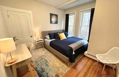 2 BR City Sanctuary - 5 Mins to Historical Salem! - Photo 6