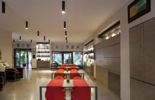 Charming Villa in Maida With Pool & Garden - Photo 31