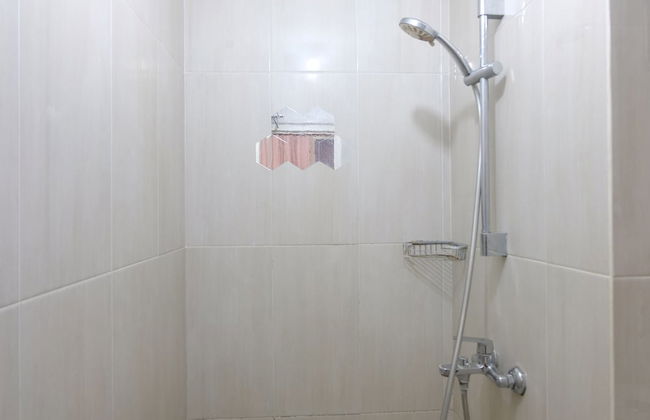 Spacious Studio With Extra Room At Grand Asia Afrika Apartment - Foto 8