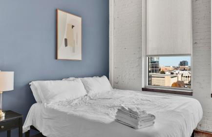 Downtown Loft Walk to Convention Center Sleeps 5 - Foto 5