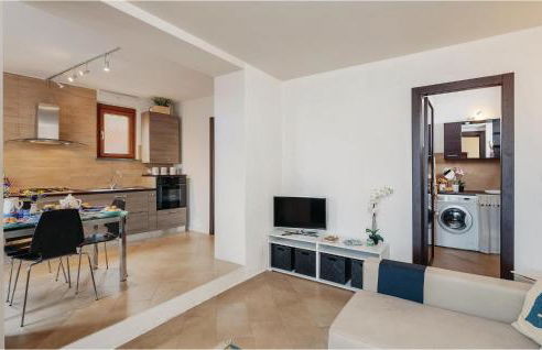 Beautiful Apartment In Pitelli -Sp- - Foto 7