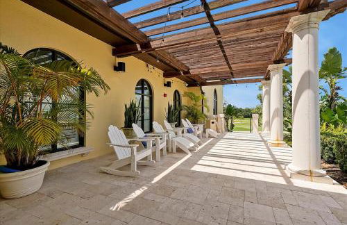 Cozy 3 Bedroom Townhouse Near Disney w/ Patio - Foto 27