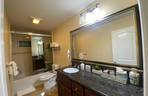 Huntington Beach adorable 2 bedrooms, 2 bathrooms - Photo 12