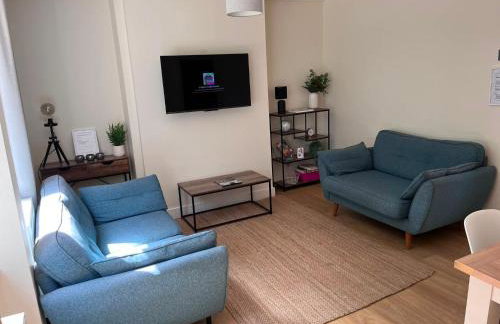Flaxman Avenue - Lovely 4 bed home, 5 mins drive to York City Centre, Free superfast Wi-fi, Free on-street parking - Foto 3