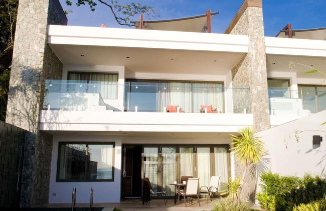 The Nchantra Pool Suite Phuket - Foto 59