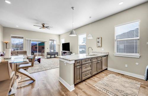 Bright & Spacious Modern Home, Mountain Views, Walk to Downtown - Foto 12