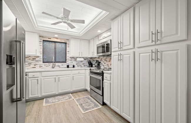 Reflections 503 Oceanfront Pool Hot Tub - Photo 5