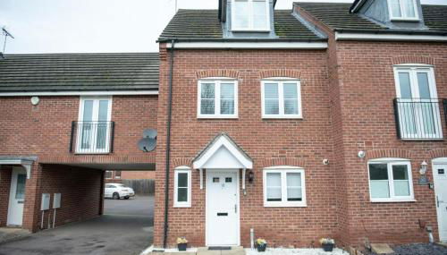 4-Bed, Sleeps 6, contractors welcome! - Foto 3