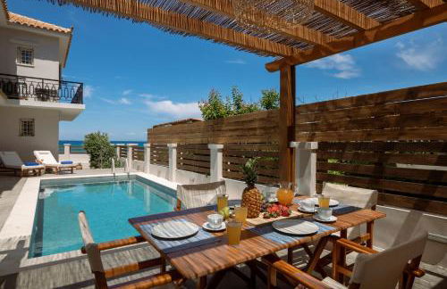 Villa Elizabeth - Seafront Classic Villa! - Foto 3