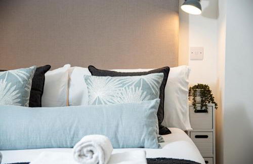 Lakeside property with access into Spa on a nature reserve Avalon WI24a - Photo 18