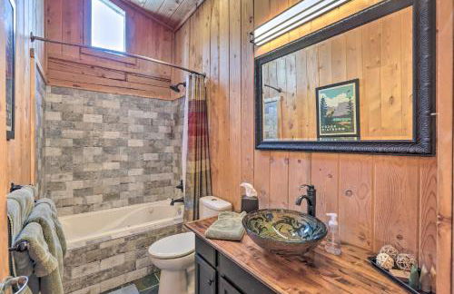 2 Mi to St Marys Glacier Modern Cabin with Hot Tub - Foto 16