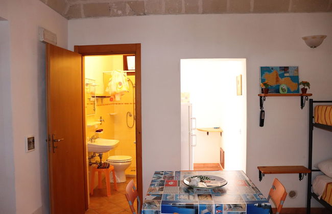 Room in House - Magical Holidays in a Dammuso in Favignana Nestled in a Wonderful Pine Forest - Photo 5