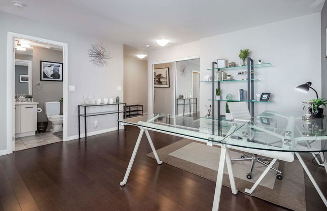 QuickStay Two-Bedroom Condo - Photo 51