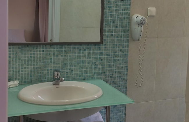 Okeania Seafront Rooms in Kamena Vourla - Foto 71