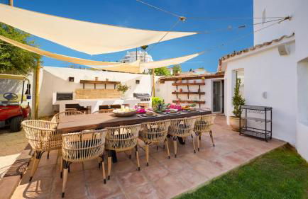 VACATION MARBELLA I Villa Moss, Golf-front, Swimming-pool, Minutes from the Marina and the Beach - Photo 4